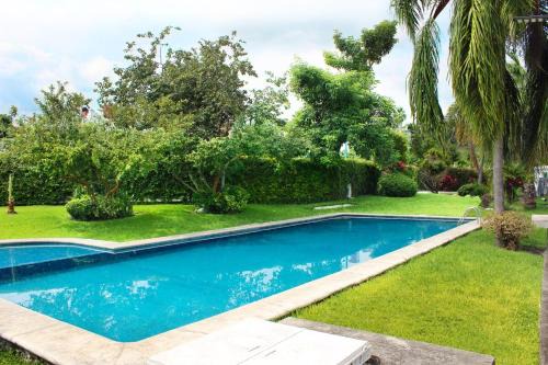 Casa Chinelo Wifi Alberca cerca de Issste Utez Diez