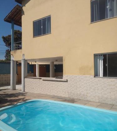 Casa com Piscina