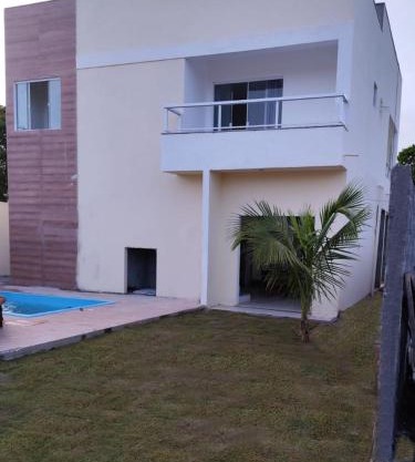 Casa com piscina em Guarajuba 4quartos