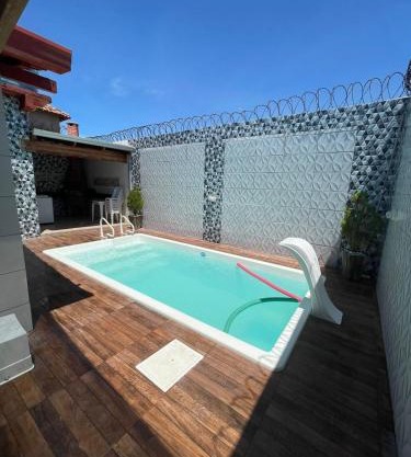 Casa com Piscina em Prado Bahia