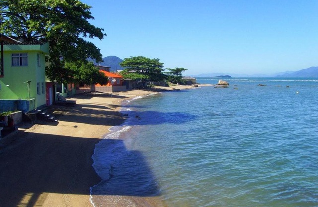 Casa completa a 5min da praia!
