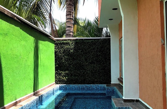 Casa con alberca privada, a 5 minutos del Jardín de eventos El Cid.