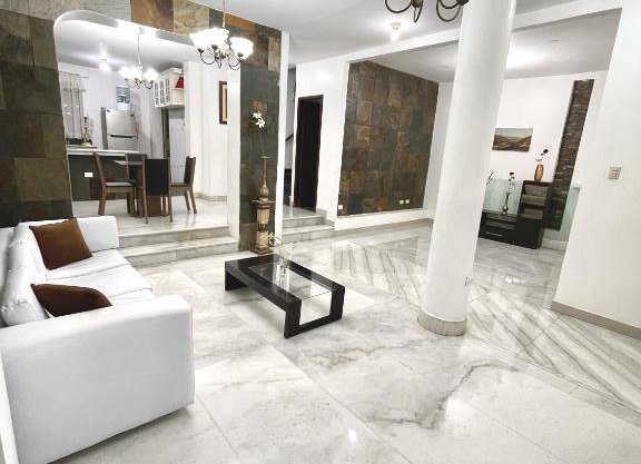 Casa con Habitaciones privadas