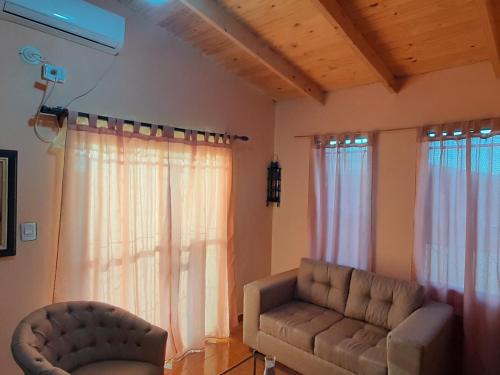 Casa con piscina en Gobernador Roca