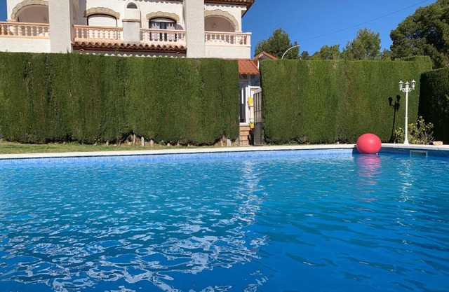 Casa con piscina para 5 personas