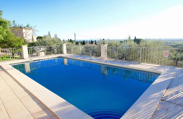 Casa con vistas y piscina en plena naturaleza