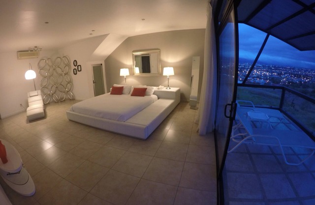 Casa Cristal Mansion - Piscina climatizada y vista increíble - Bienvenida a despedidas de soltero