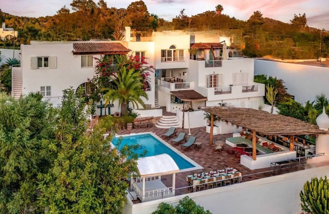 Casa Datscha: A 14-Bed Villa with Stunning Ocean and Mountain Views!