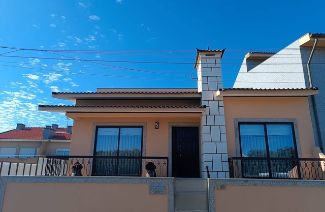Casa da Mimosa - Alojamento Local a 100m da Praia e 15km do Aeroporto do Porto