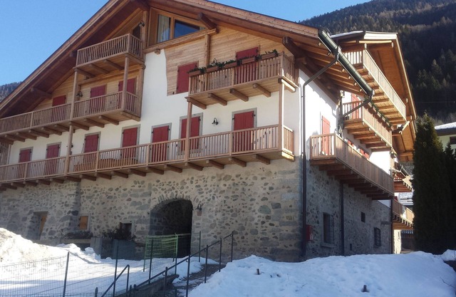 Casa Dai Fre 'está situado en un pequeño pueblo de montaña; para los amantes de la paz.