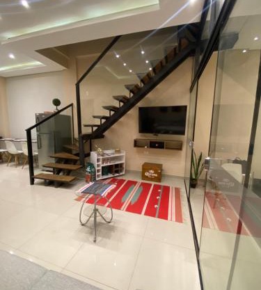 Casa de 2 pisos Del sur 1