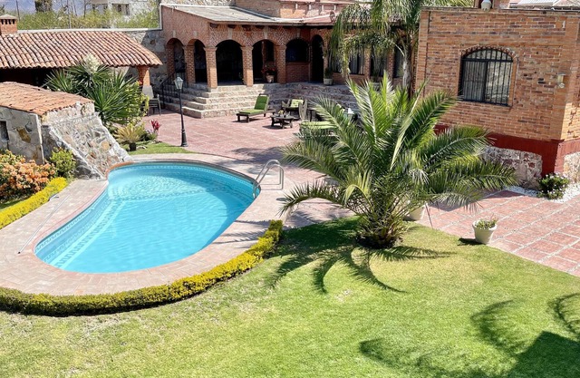 Casa de campo para 21 personas con alberca/caldera