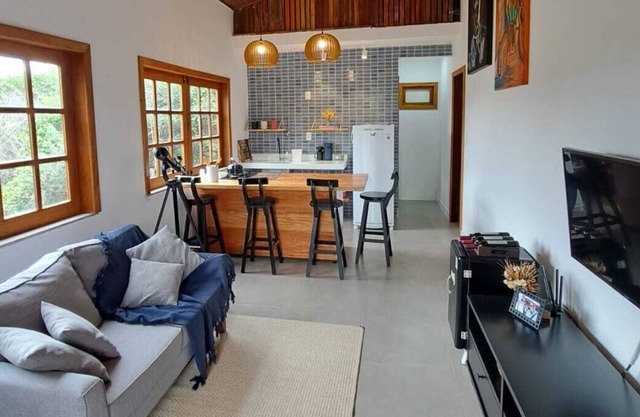 Casa de Campo Super Aconchegante, Moderna com Varanda, 2/4 c/ Suíte