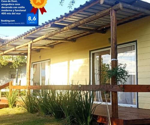 Casa de Dani, acogedora casa decorada con estilo moderno y funcional 400 mts del mar