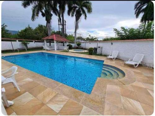 Casa de descanso con piscina