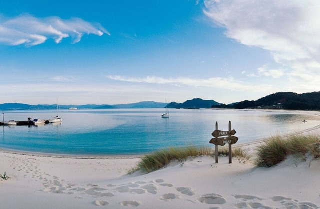 CASA DE LOIS: a un paso de Vigo, Baiona y Playa América.