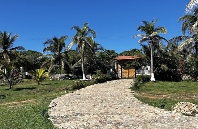 Casa de Cathy. Playa Ventura. 2 hours south Acapulco front beach. WiFi