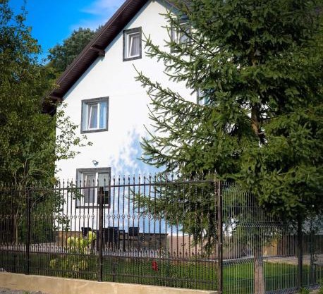 Casa de pe rau