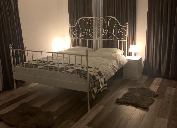 Casa De Sub Munte