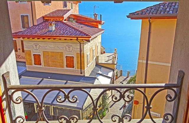 Casa del Borgo Olga by Gardadomusmea
