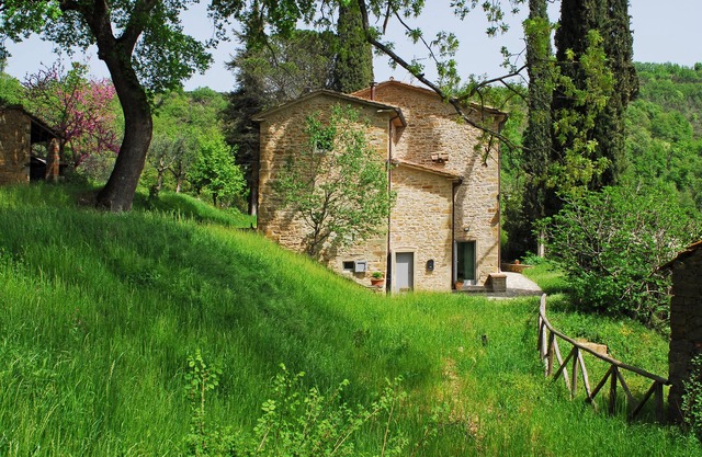 Casa del Camino - Rodeado de altos cipreses, robles antiguos y ... silencio