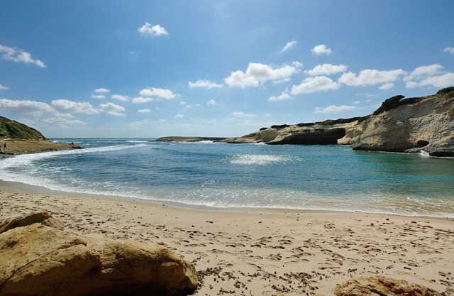 Seafront holiday home twenty meters from the western shore of Sardinia in S'archittu Beach