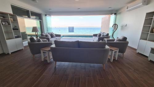 Casa Del Mar Villa