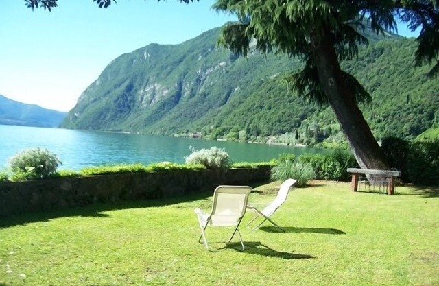 Apartamento de lujo, Nueva restaurado, frente al agua, increíble Vista al Lago, Jardín