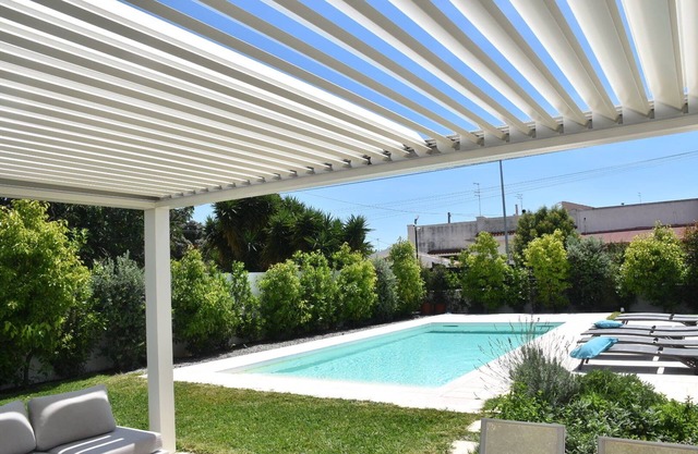 Villa de lujo con piscina ideal para familias, grupos y viajeros de negocios