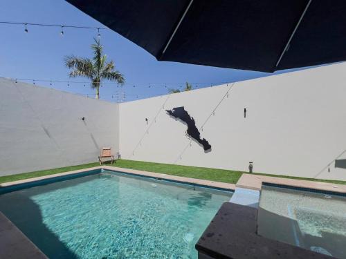Casa Delfines, 2Br home in quiet neighborhood 10 min from downtown