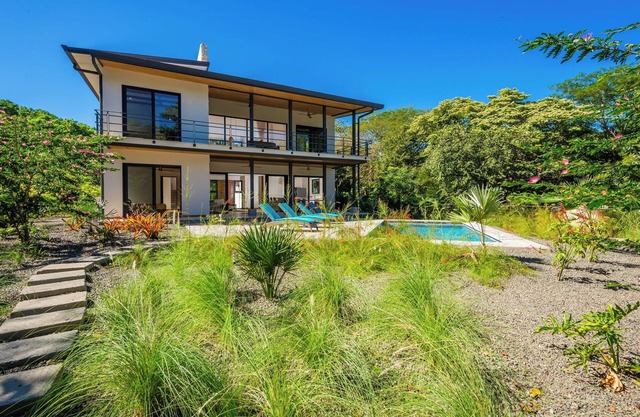 CASA DESTINO - 150 METERS FROM THE OCEAN IN OCEANFRONT COMMUNITY