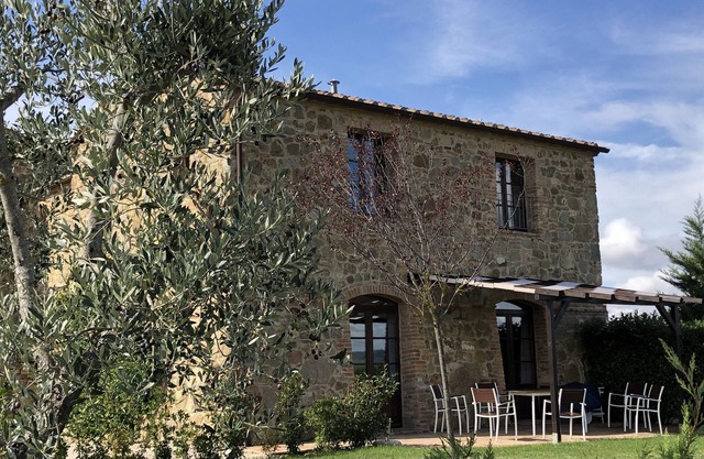 Casa di Sotto, Podere Ampella: a beautiful holiday house in the heart of Tuscany