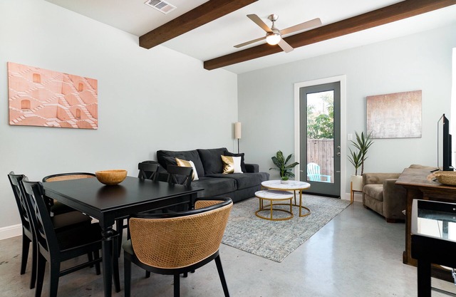 Casa Dolce Vita by the Alamodome - Pet Friendly