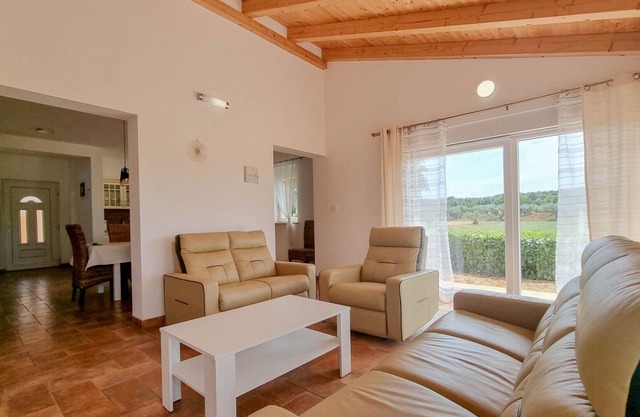 Casa Dorjana with spacious garden and terrace for up to 8 people