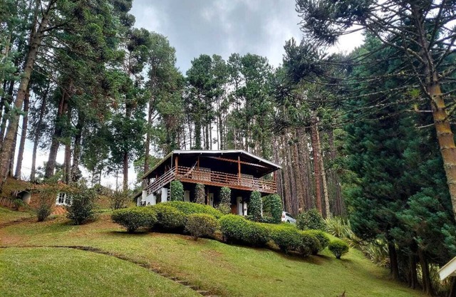 Casa dos Pinheiros Campos do Jordão
