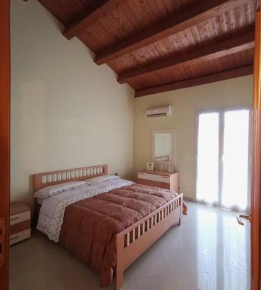 Casa elegante con terrazzino in centro paese