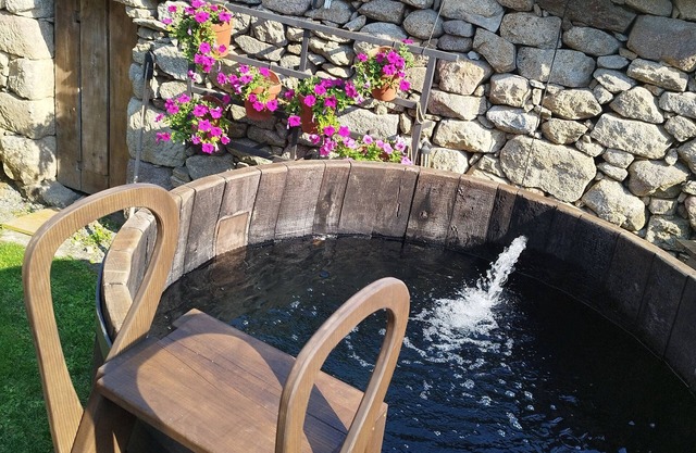 Casa Elvira en Aldea Piroño, a 700 metros Monasterio Budista y cerca de Termas