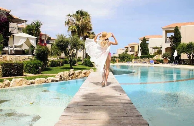 Casa Elysia 1BR with Beach & Pool