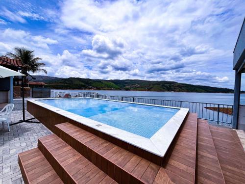 Casa em Capitólio com piscina e vista para lago | W1