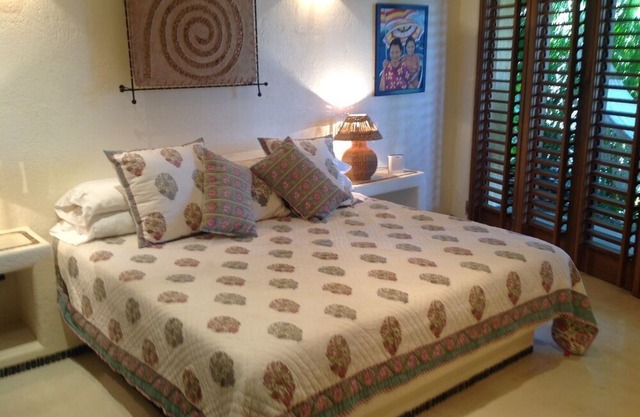 Casa Encantadora is your dream vacation!! Fully staffed Villa with cook, maid &
