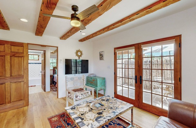 Casa Escondida - AC, Free WiFi, Full Kitchen, Private Patio & Grill