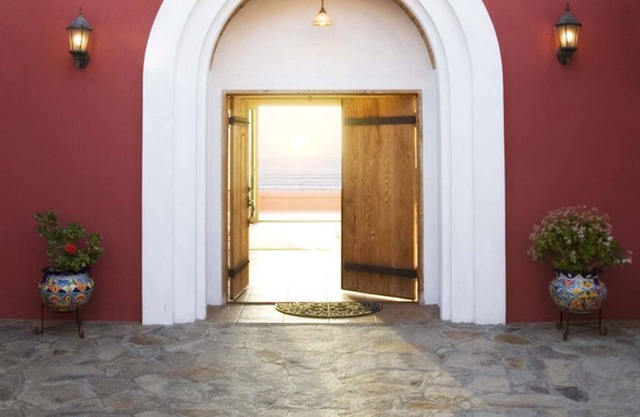 Casa Estrella - Upper Unit with Deck, Courtyard