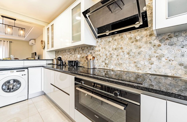 Casa Florbela in Azeitao-Family friendly Charming 3-bedroom house with AC, WiFi