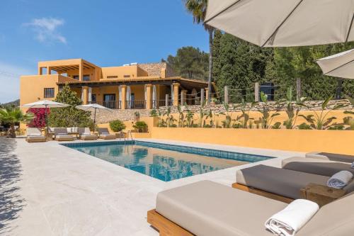 Casa Four charming Ibiza villa with sea view!