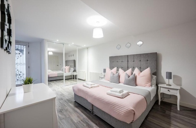 Casa Fresa - King Street Apartments