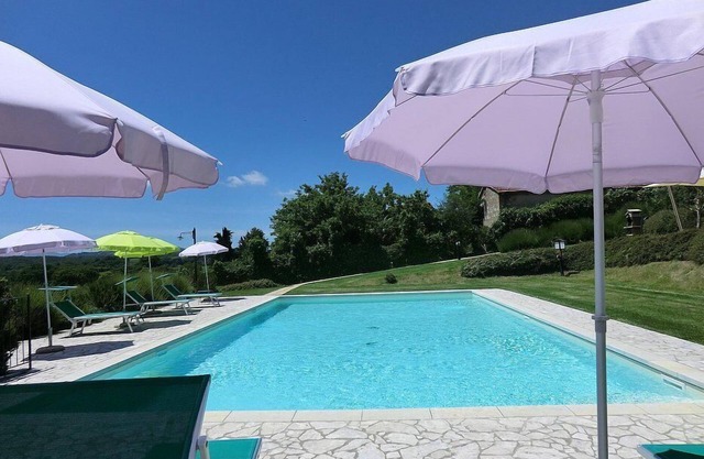 Casa Gelso A: Un apartamento agradable y acogedor que forma parte de una antigua granja en dos plantas en el estilo característico de la campiña toscana.