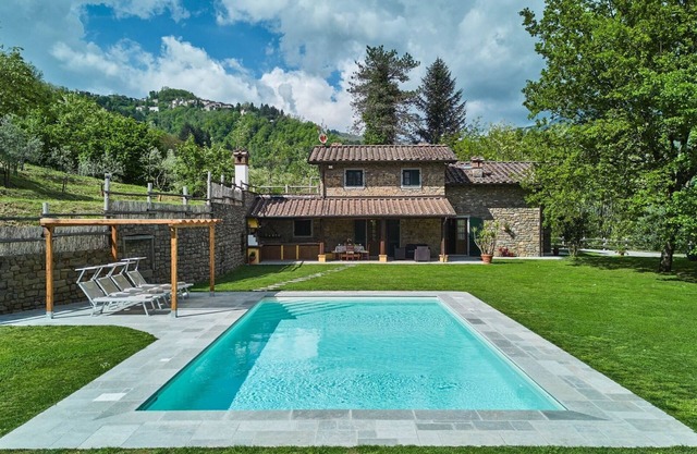 Casa Ginevra, Bagni di Lucca, Lucca and Viareggio