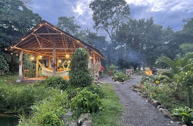 Casa Girasol Hospedaje y Tours