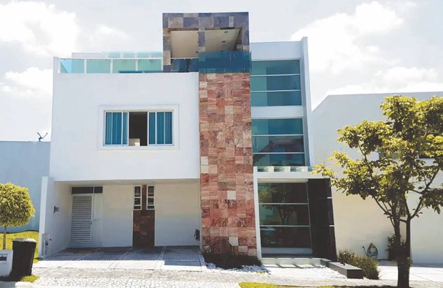 ¡Casa grande y cómoda! Súper ubicación, seguridad y tranquilidad en Angelópolis