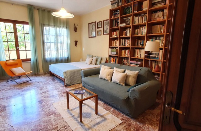 Cosy Ethnic Apartment